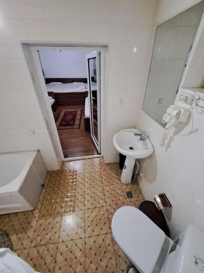Umar Hotel In The Old City Bukhara Esterno foto